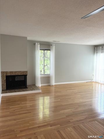 19 Greenbriar Drive Farmington CT 06032