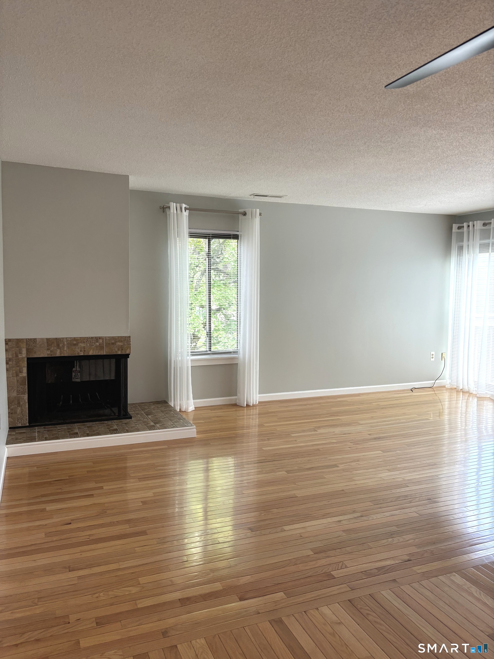 19 Greenbriar Drive Farmington CT 06032