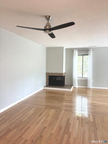 19 Greenbriar Drive Farmington CT 06032
