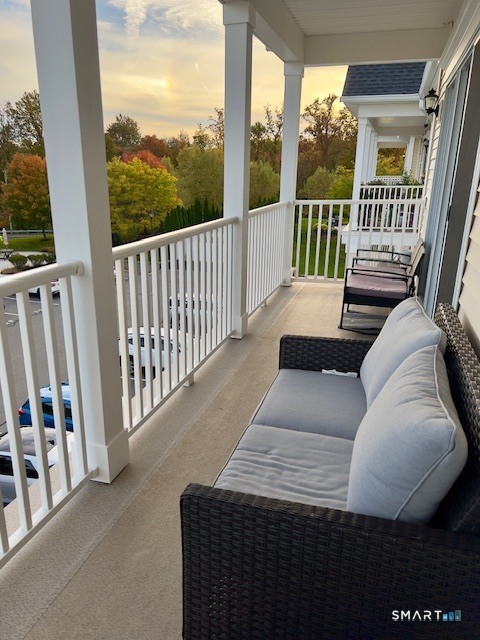 423 Center Meadow Lane Danbury CT 06810