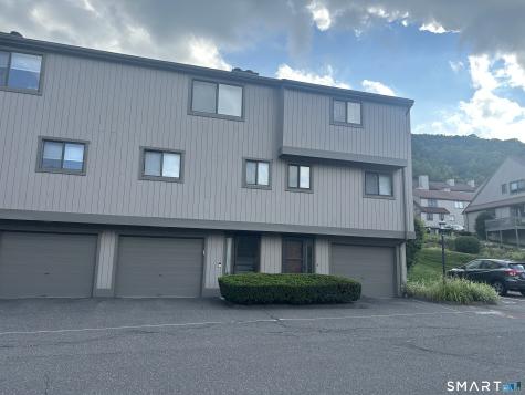 71 Dorchester Court Beacon Falls CT 06403