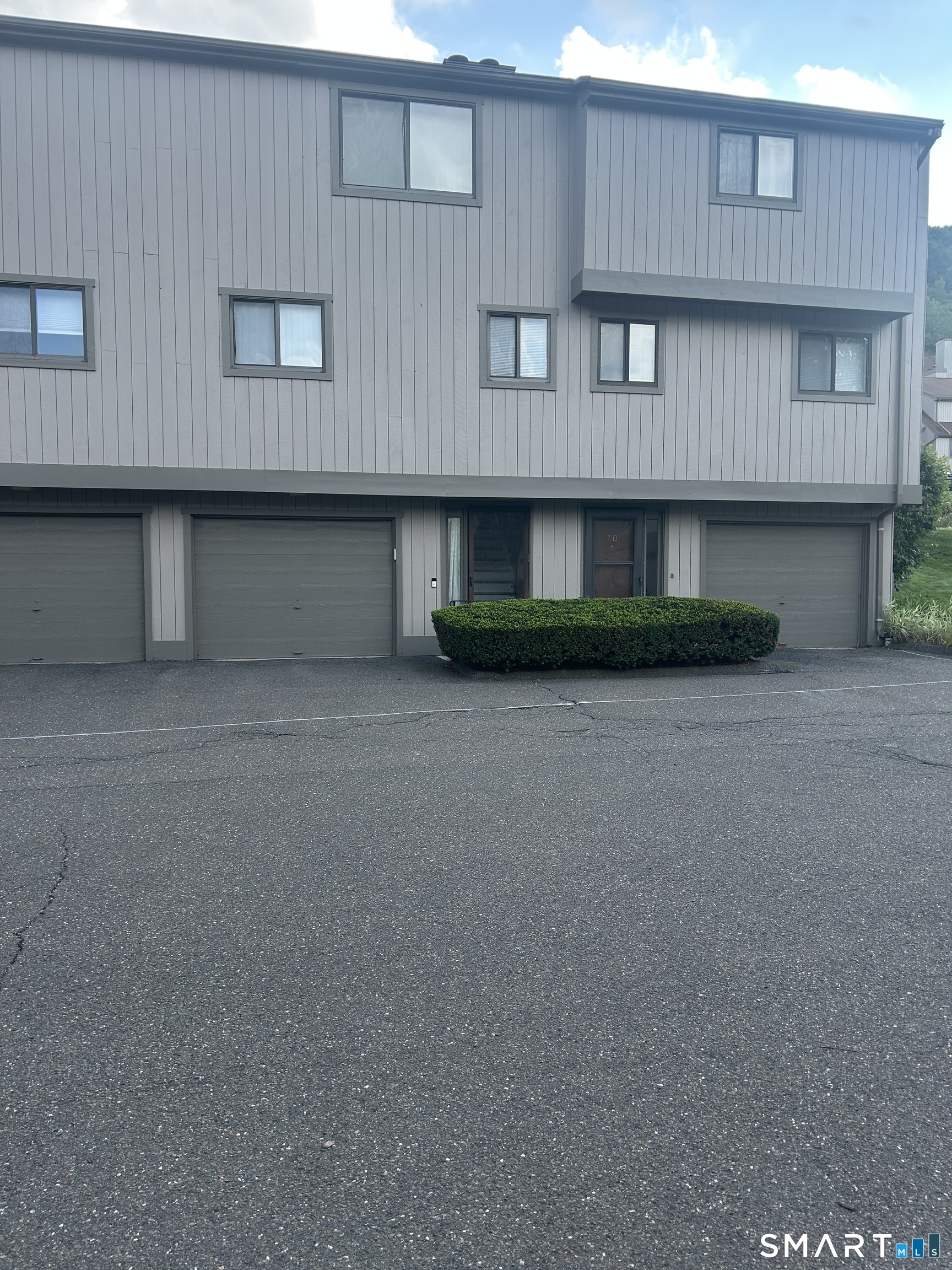 71 Dorchester Court Beacon Falls CT 06403