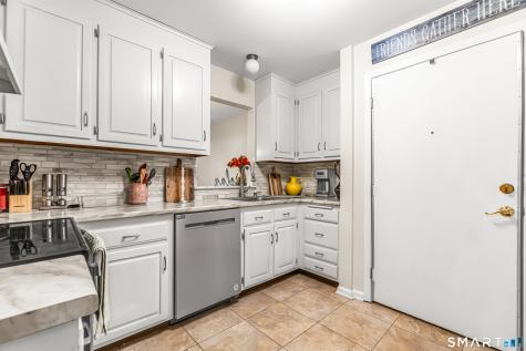 462 Glendale Avenue Bridgeport CT 06606