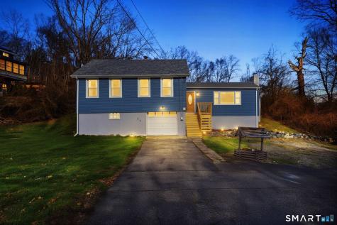 226 Pumpkin Hill Road Groton CT 06355