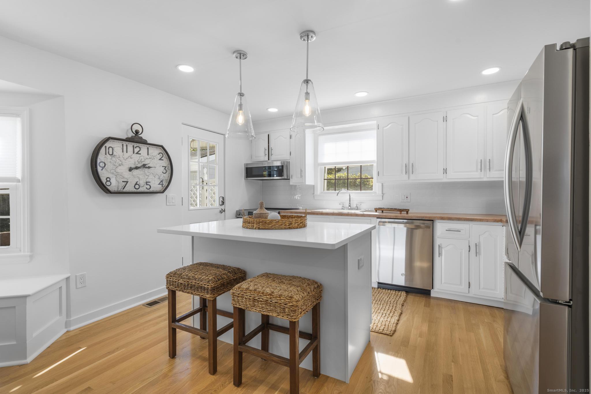 27 Reef Court Fairfield CT 06824