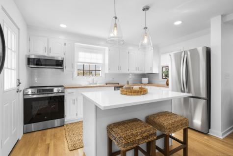 27 Reef Court Fairfield CT 06824