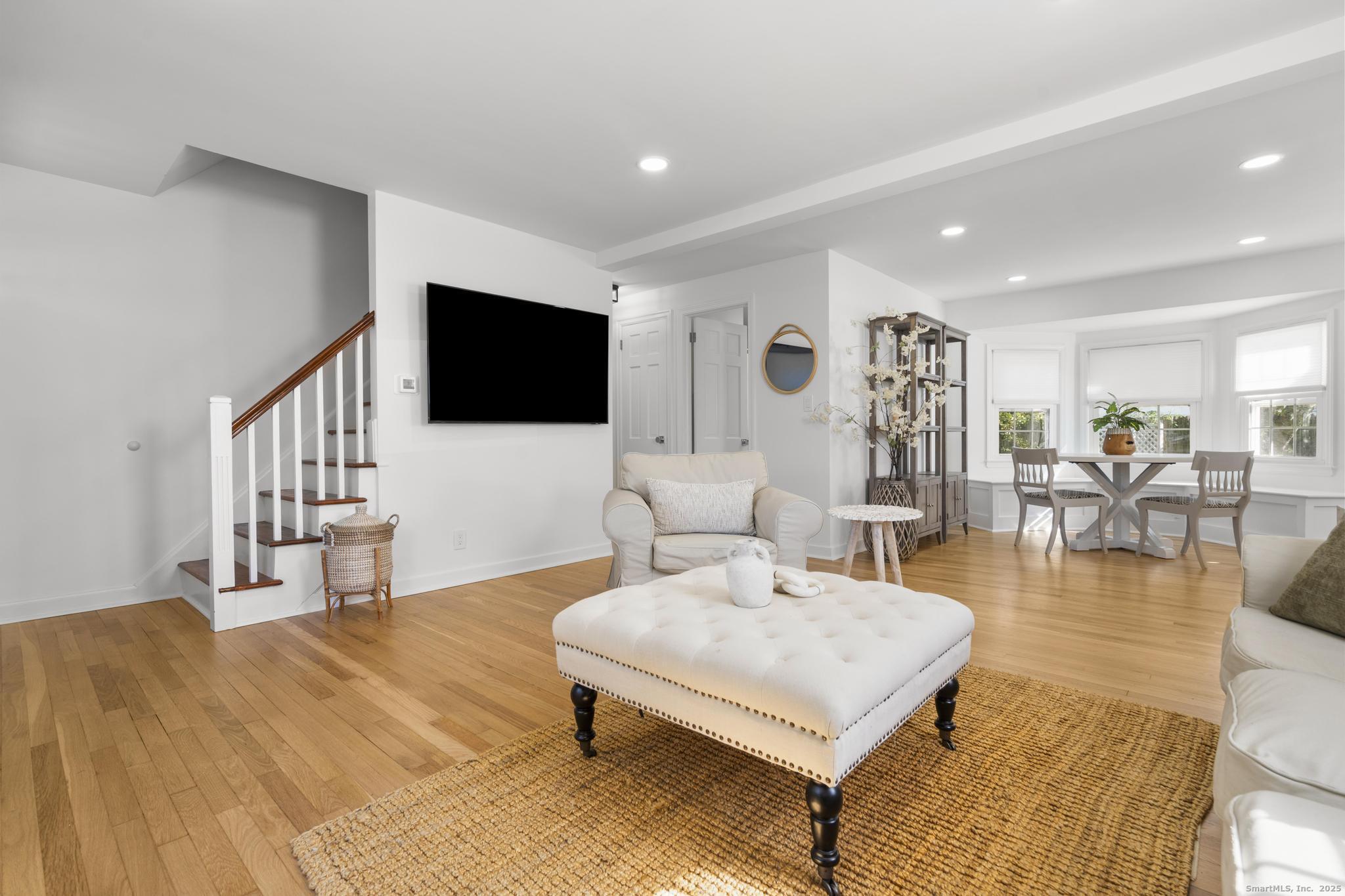 27 Reef Court Fairfield CT 06824
