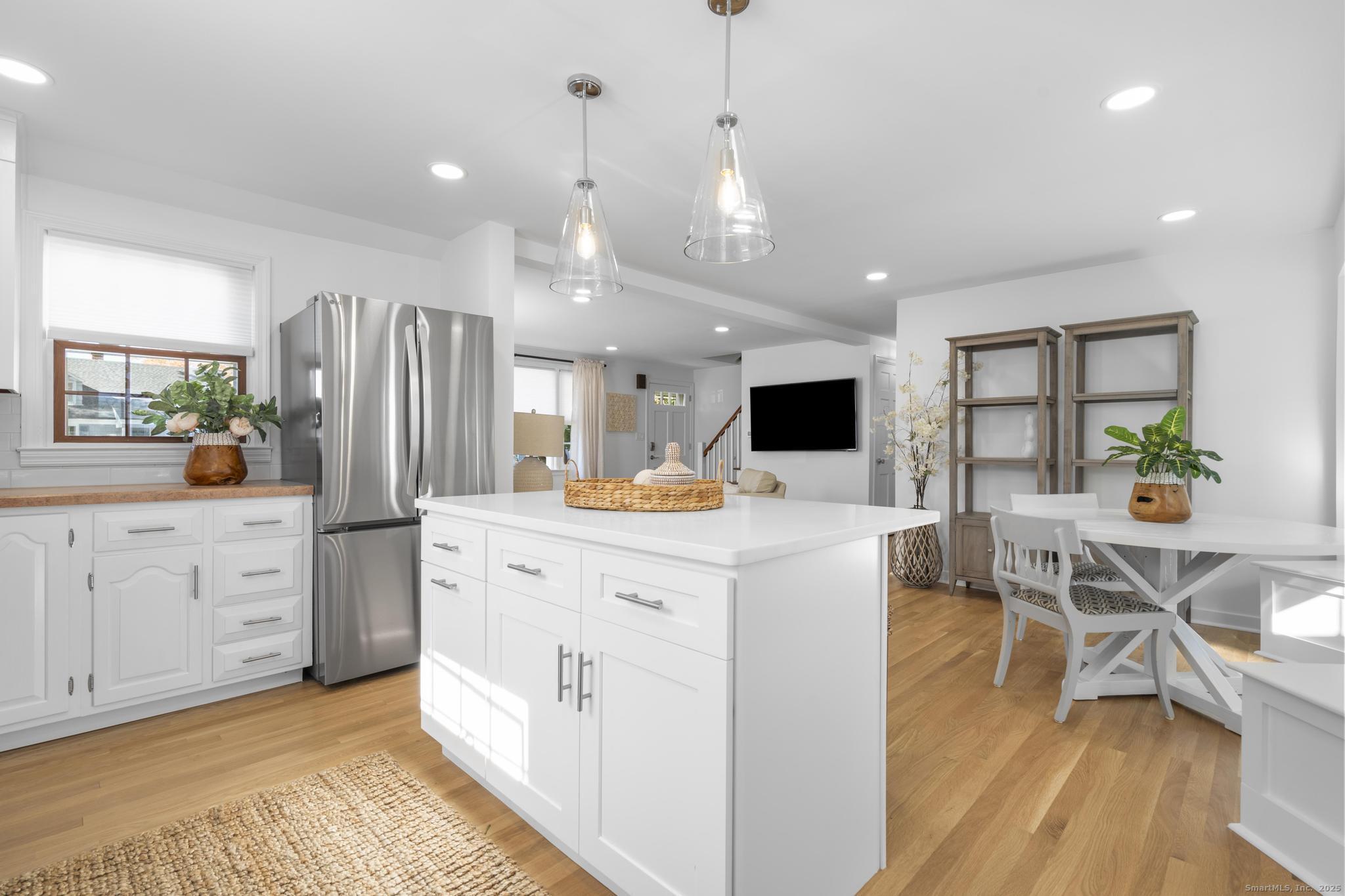 27 Reef Court Fairfield CT 06824