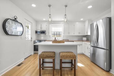 27 Reef Court Fairfield CT 06824