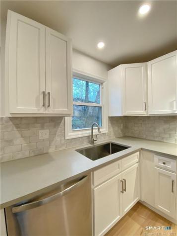 56 Taylor Place Fairfield CT 06890
