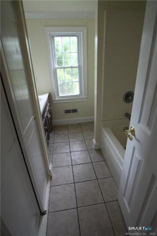 6 Cherry Lane Brookfield CT 06804