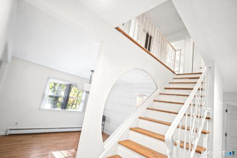 6 Redcoat Lane Trumbull CT 06611