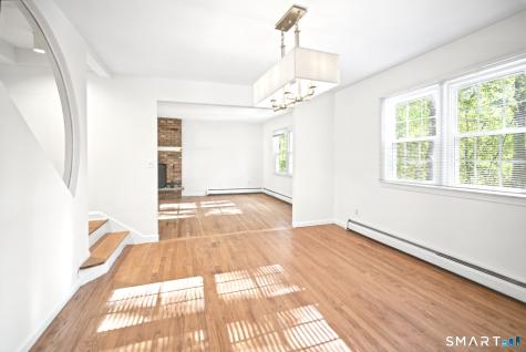 6 Redcoat Lane Trumbull CT 06611