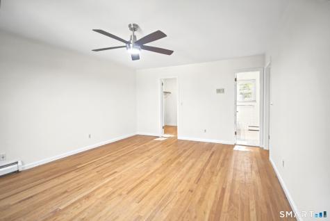 6 Redcoat Lane Trumbull CT 06611