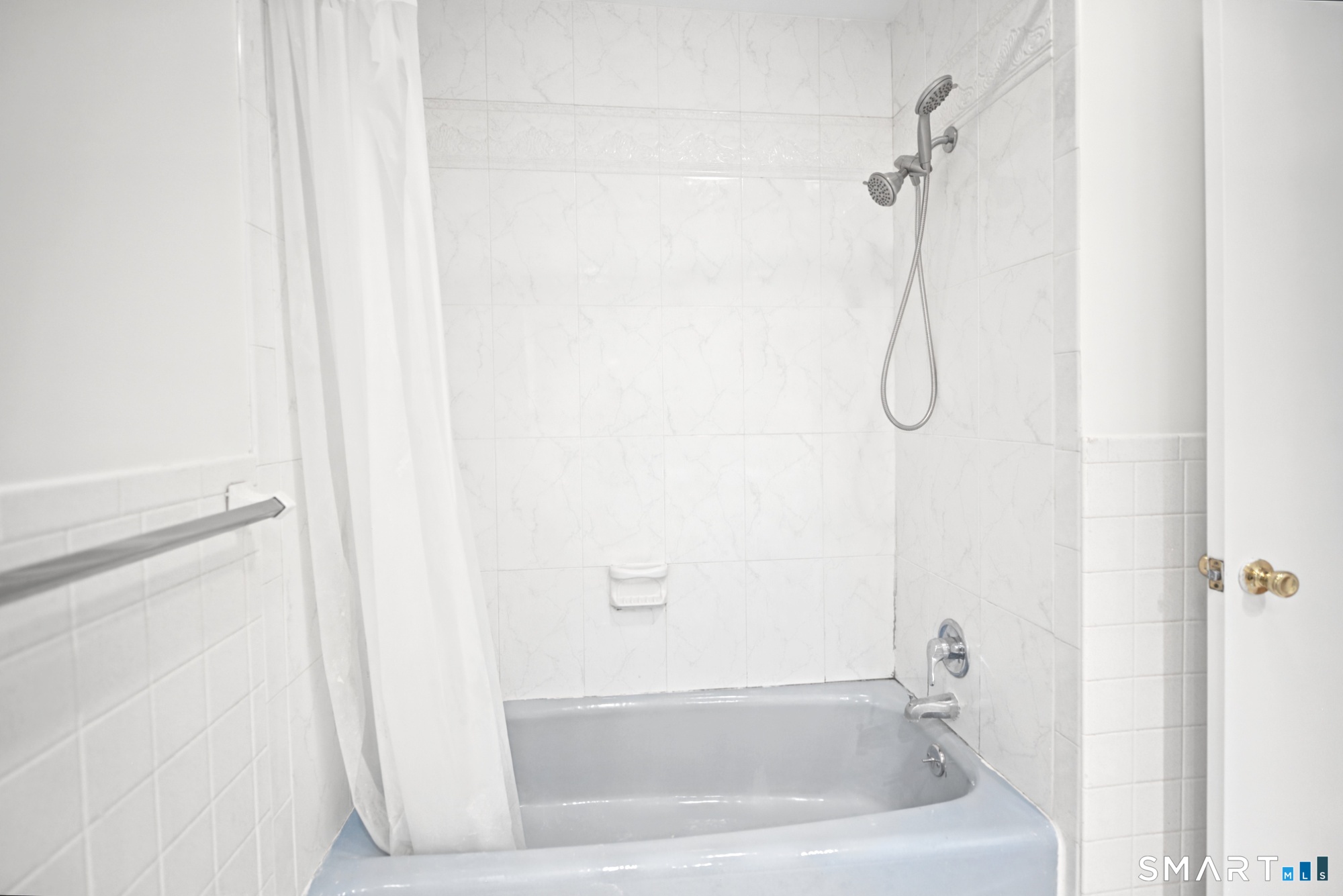 6 Redcoat Lane Trumbull CT 06611