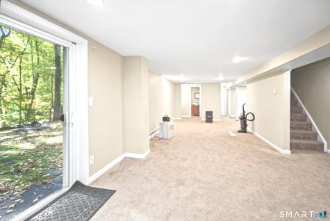 6 Redcoat Lane Trumbull CT 06611