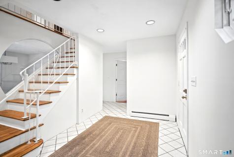 6 Redcoat Lane Trumbull CT 06611