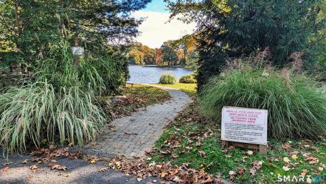 6 Redcoat Lane Trumbull CT 06611