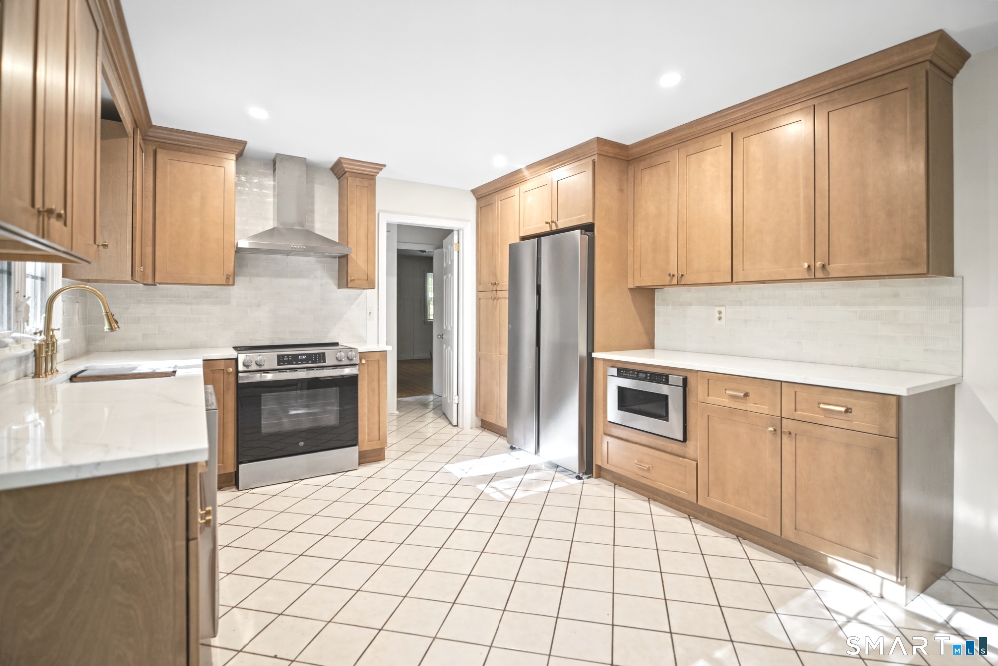 6 Redcoat Lane Trumbull CT 06611