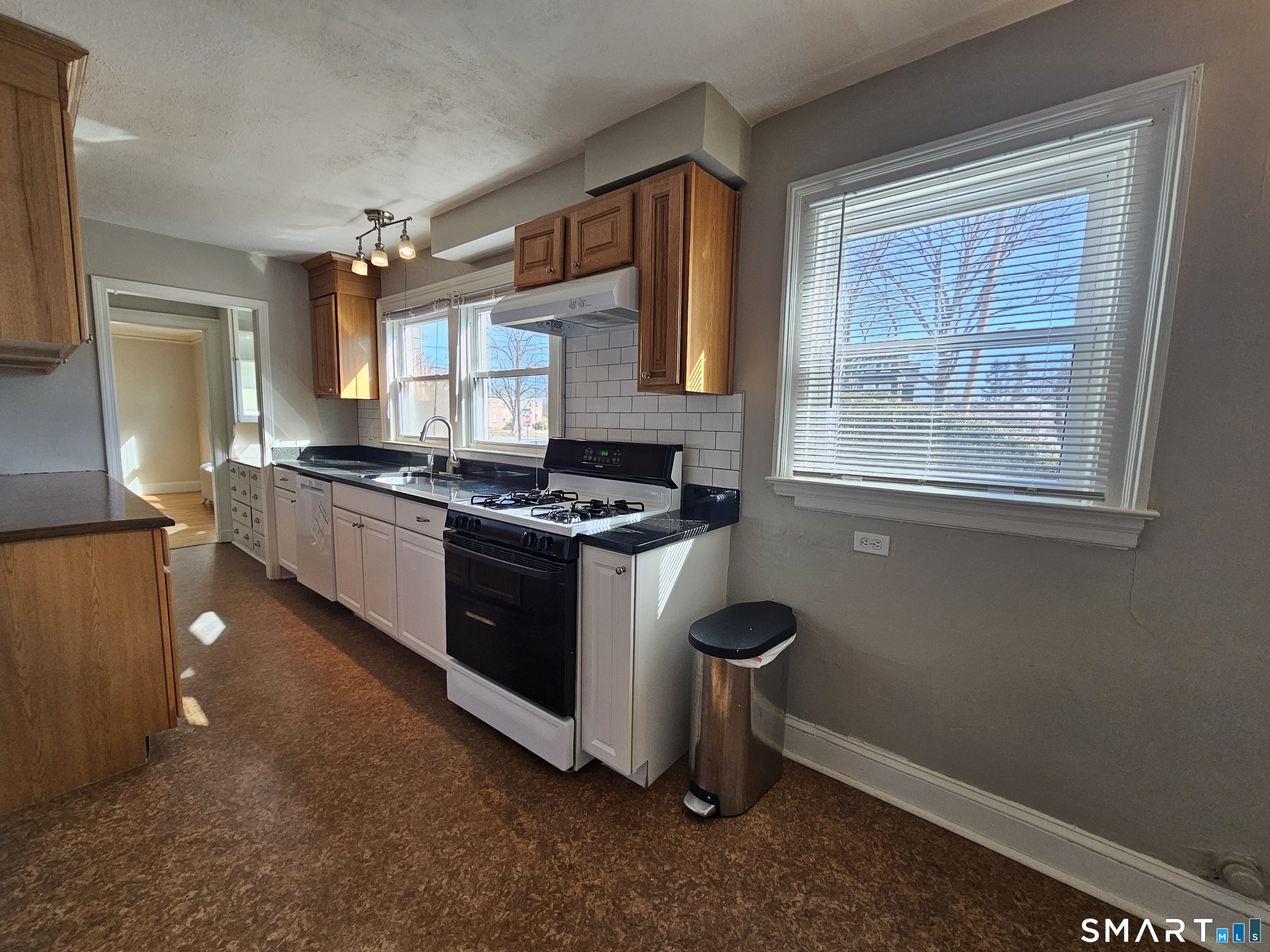 1093 Farmington Avenue West Hartford CT 06107