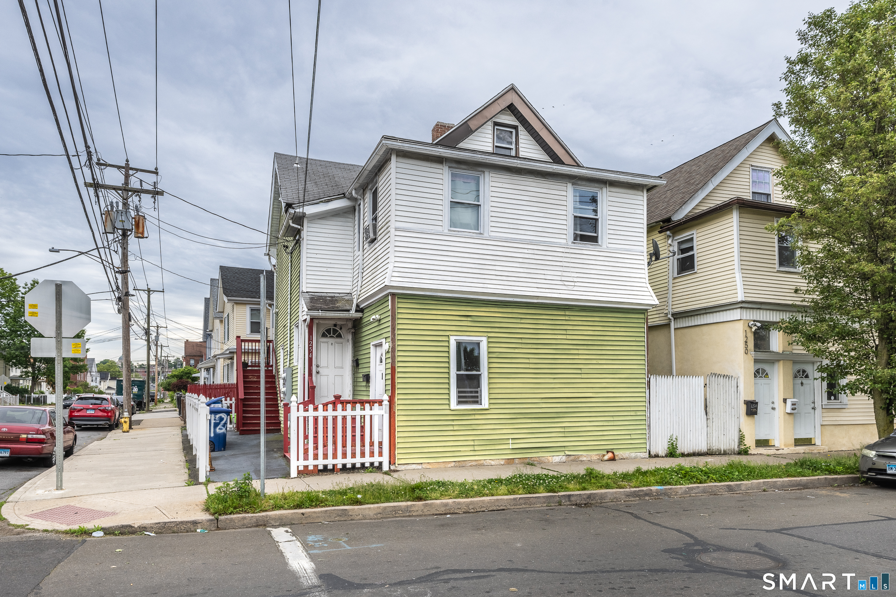 1254 Pembroke Street Bridgeport CT 06608