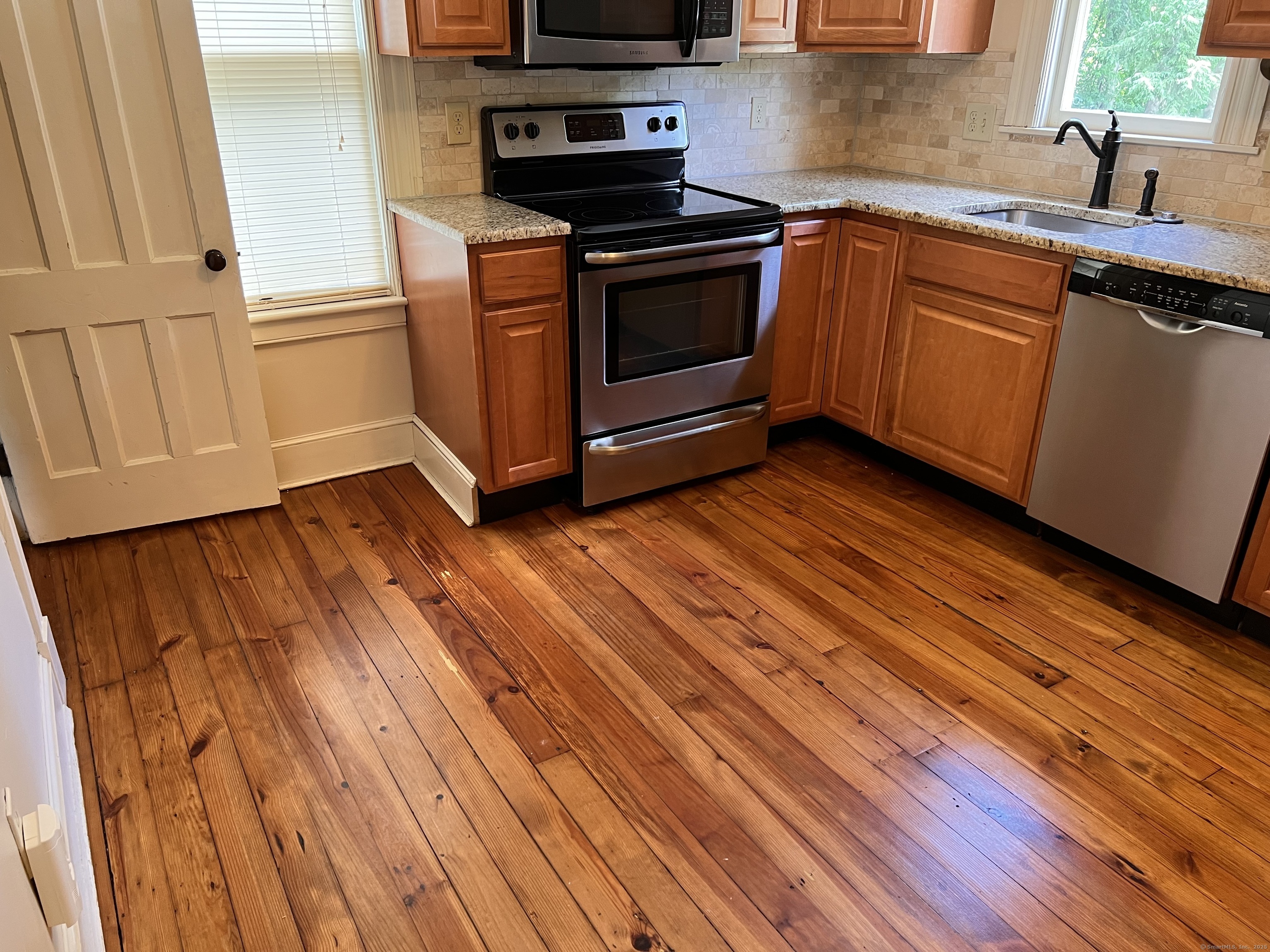 48 Pratt Street Glastonbury CT 06033