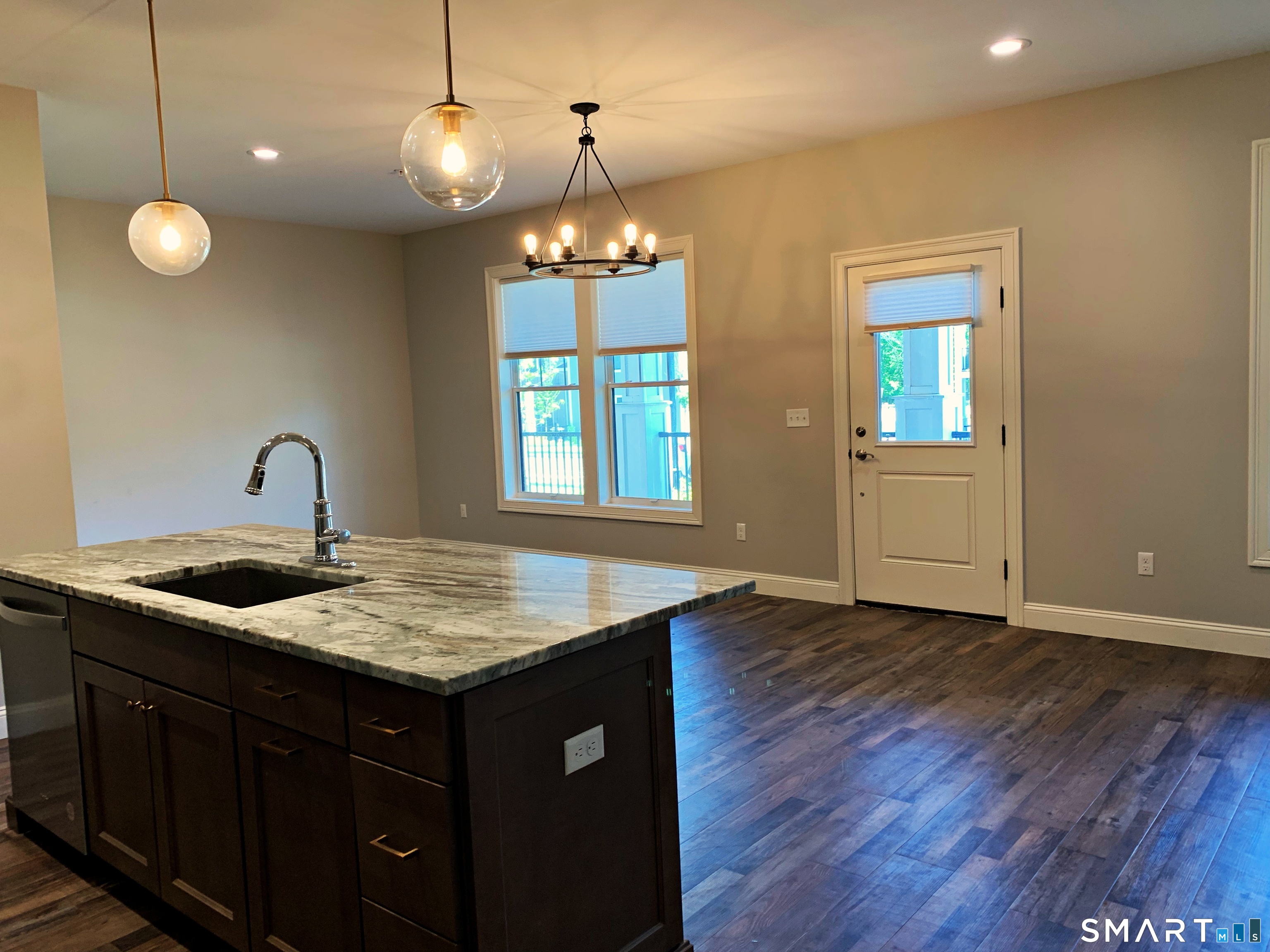 502 Edgewater Circle East Hampton CT 06424