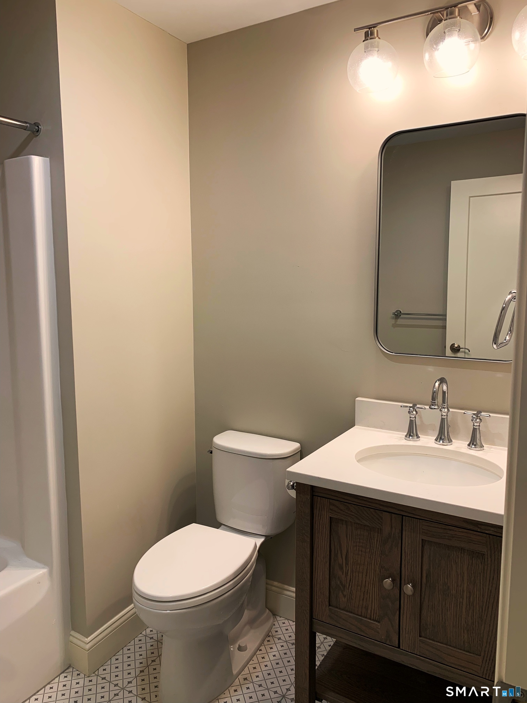 502 Edgewater Circle East Hampton CT 06424