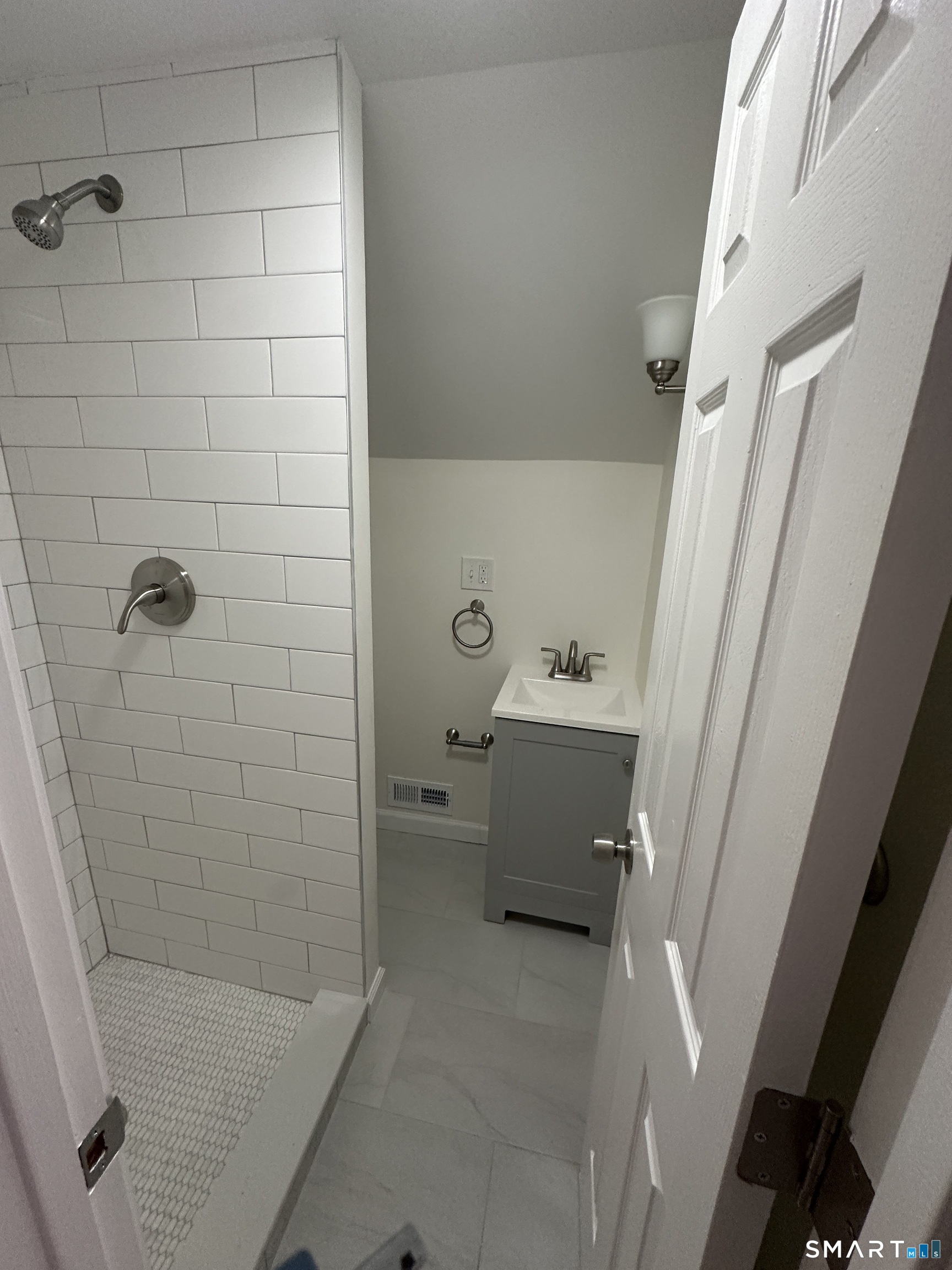 11 Colony Street Stratford CT 06615