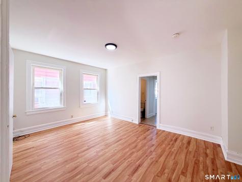 347 Dover Street Bridgeport CT 06610