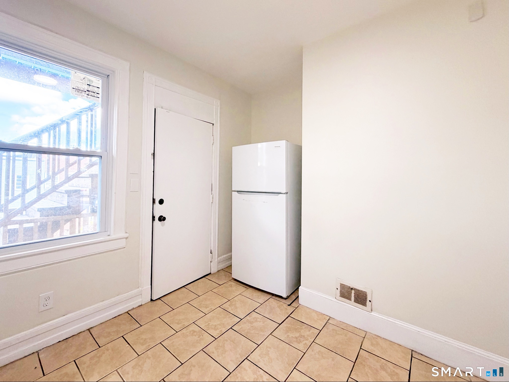 347 Dover Street Bridgeport CT 06610