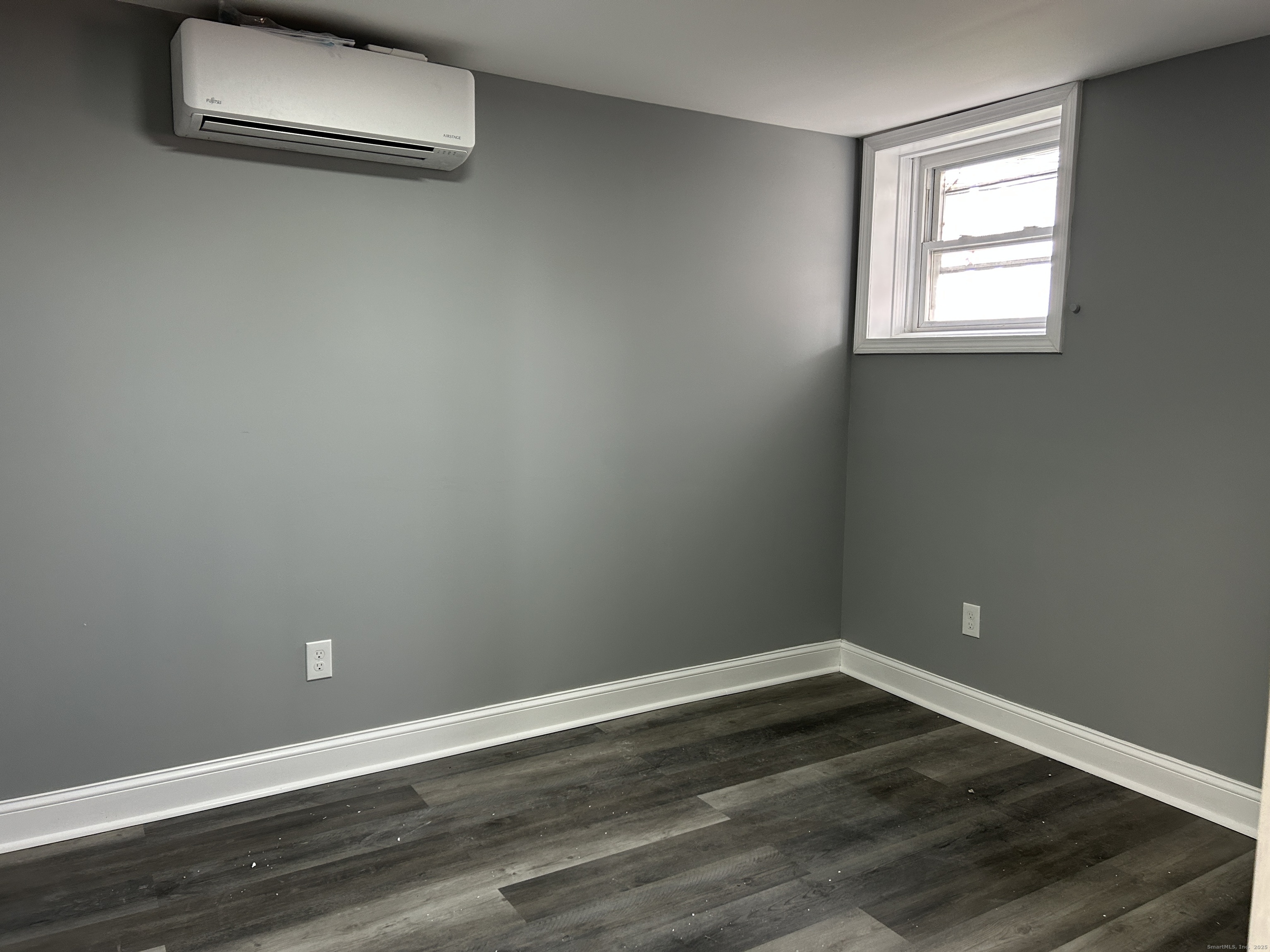 22 Hawthorne Street Norwich CT 06360