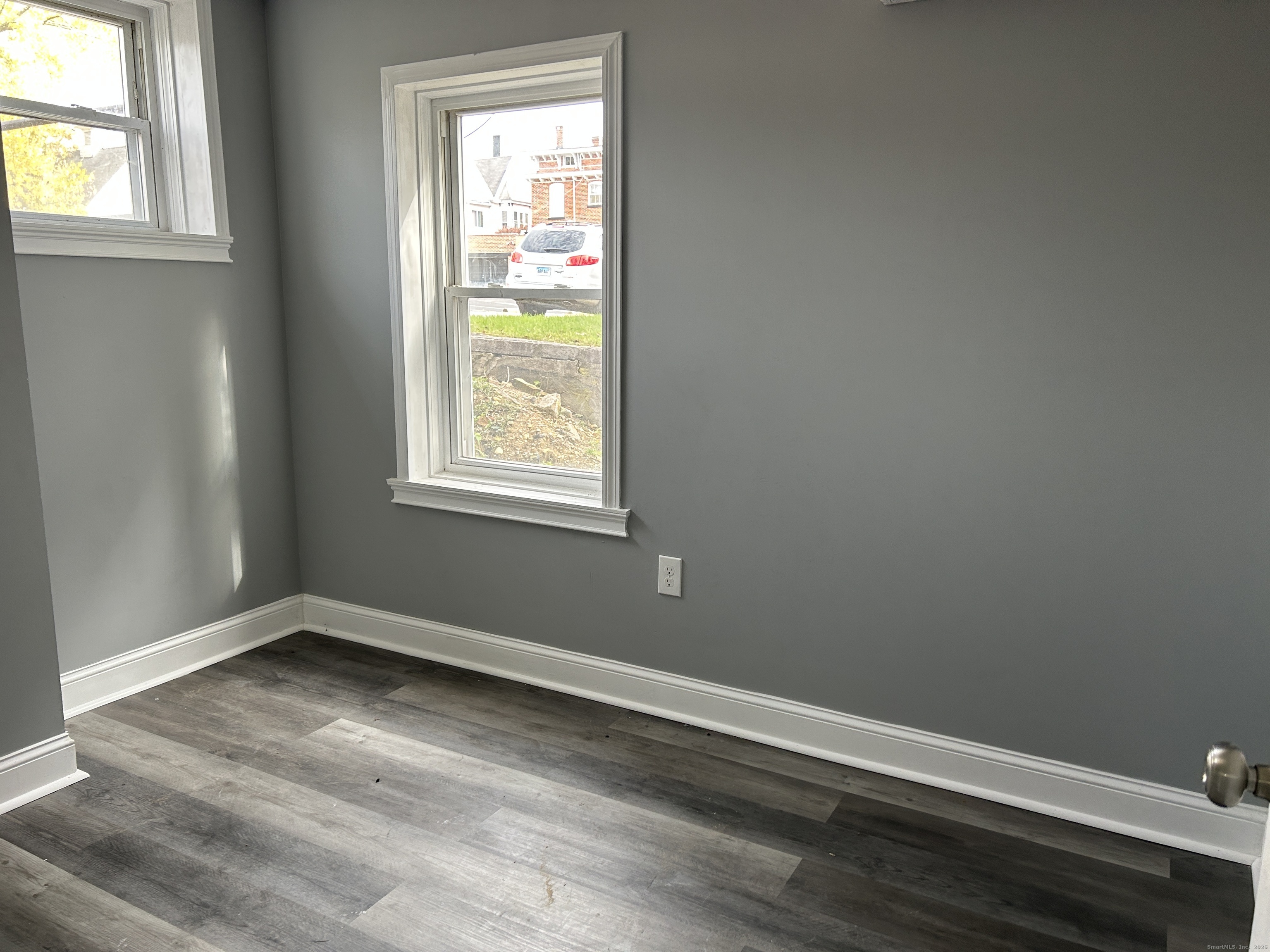 22 Hawthorne Street Norwich CT 06360