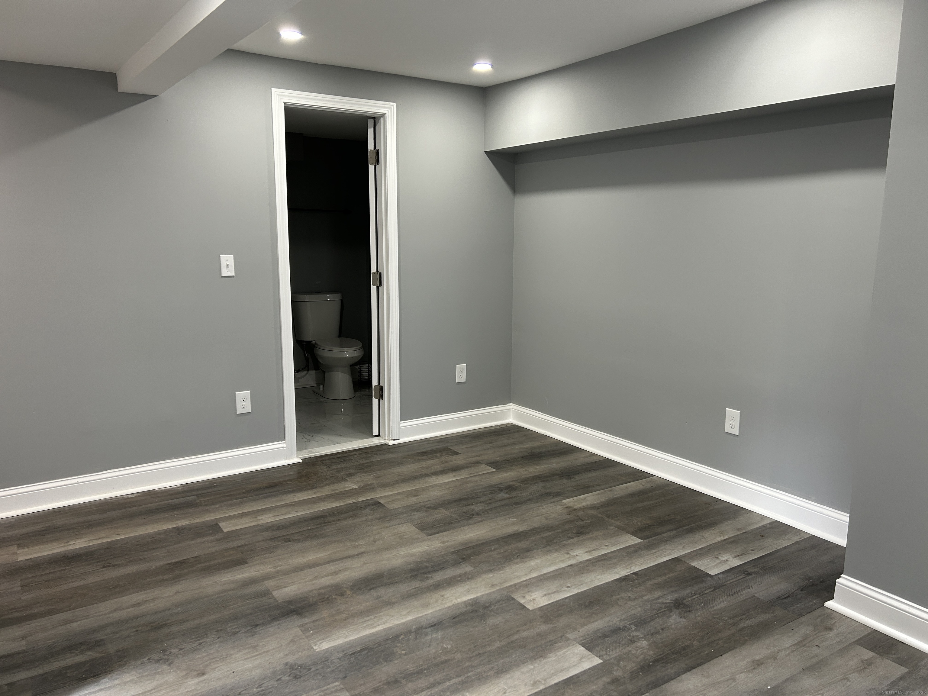 22 Hawthorne Street Norwich CT 06360