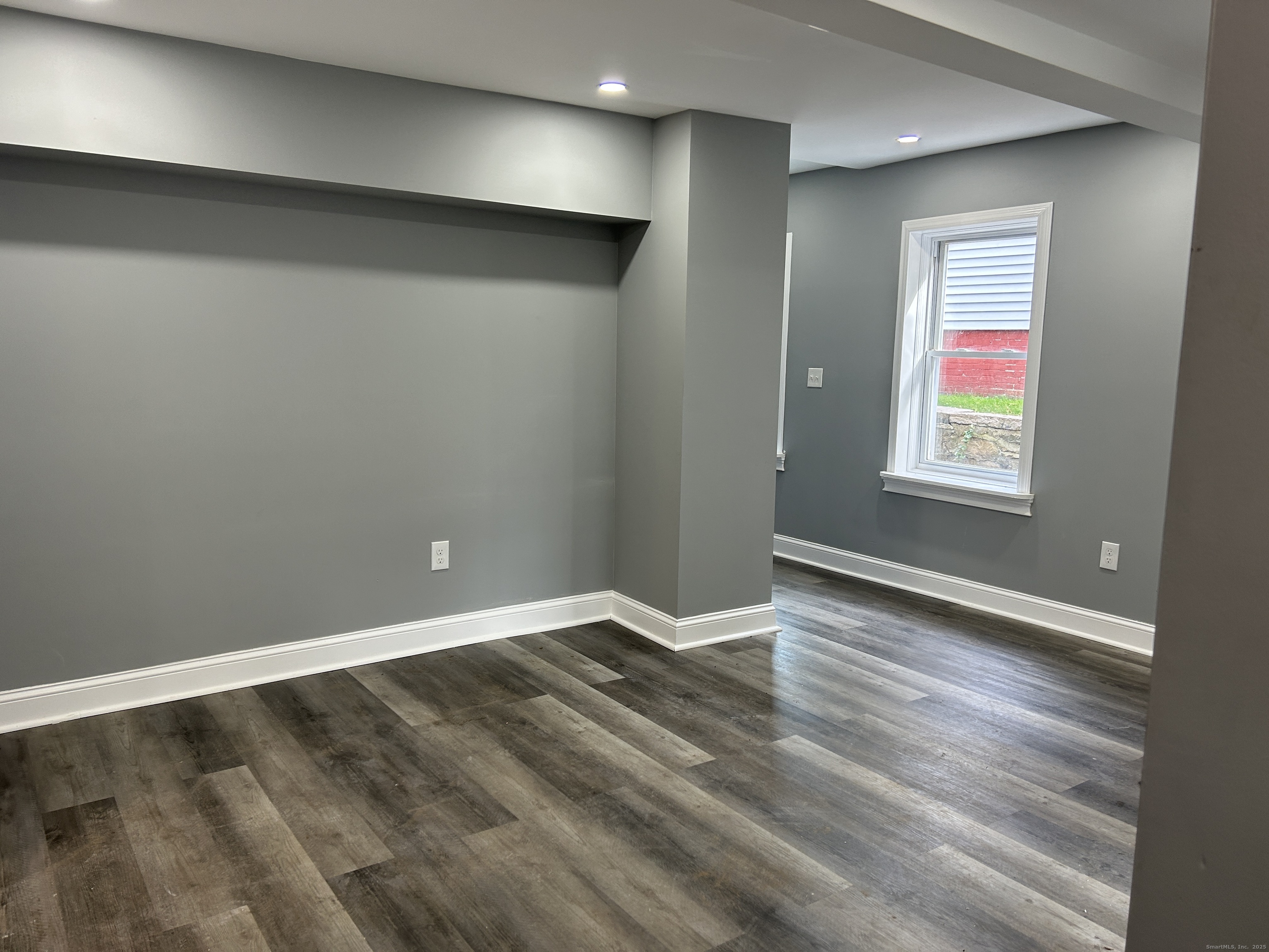 22 Hawthorne Street Norwich CT 06360