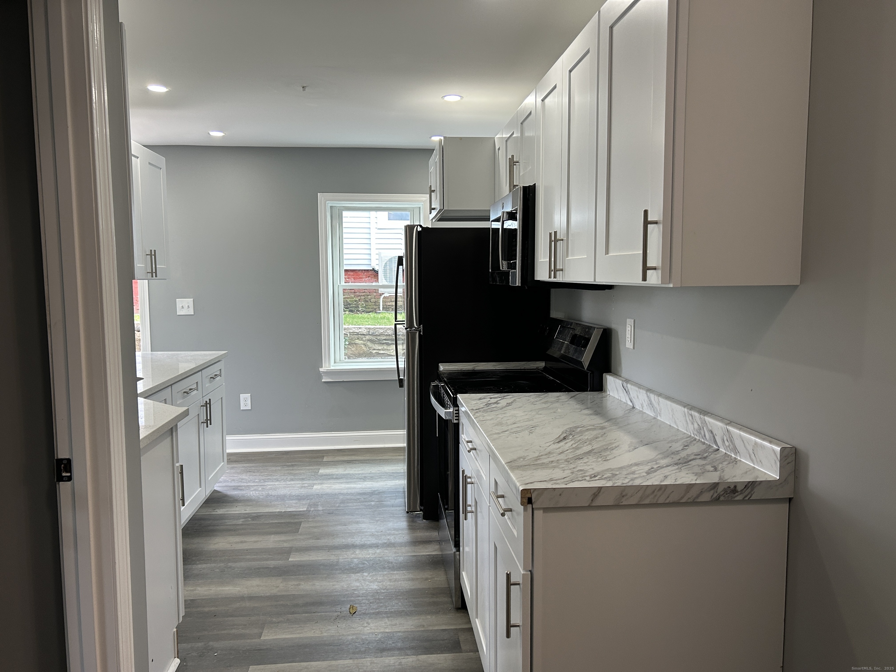 22 Hawthorne Street Norwich CT 06360