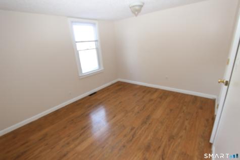 24 Brook Street Seymour CT 06483