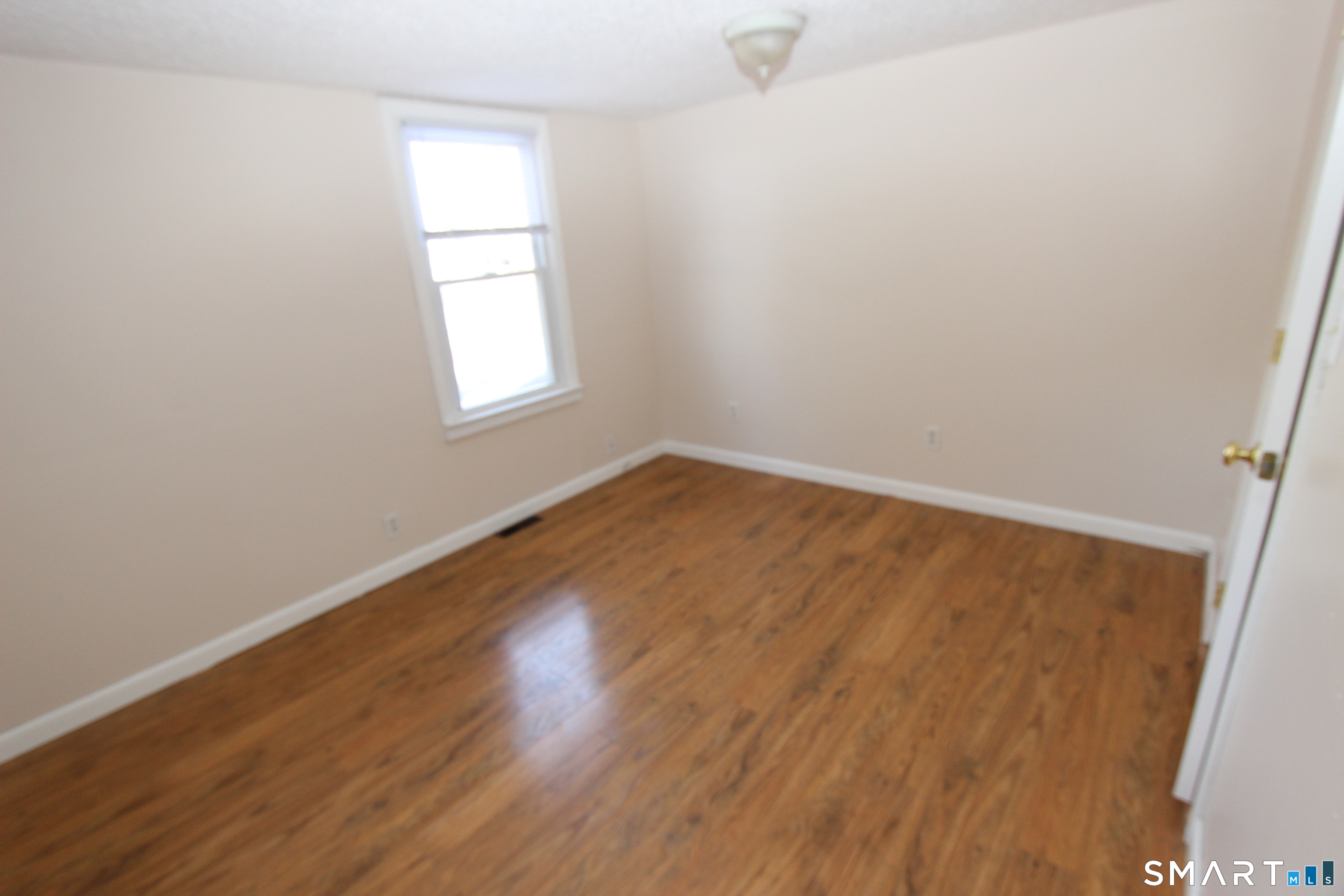 24 Brook Street Seymour CT 06483