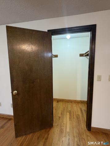 8 Brook Lane Guilford CT 06437