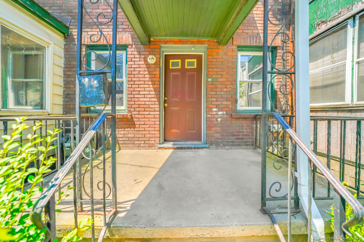 94 Oak Street Waterbury CT 06704