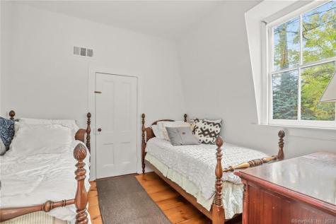 49 Hollow Tree Ridge Road Darien CT 06820