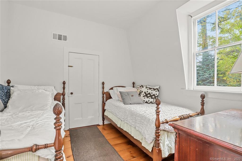 49 Hollow Tree Ridge Road Darien CT 06820