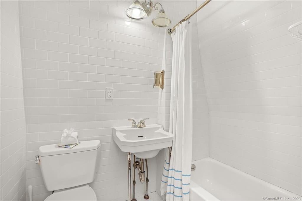 49 Hollow Tree Ridge Road Darien CT 06820