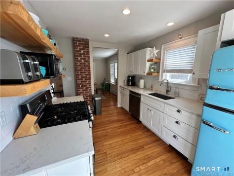 70 Noyes Avenue Stonington CT 06379