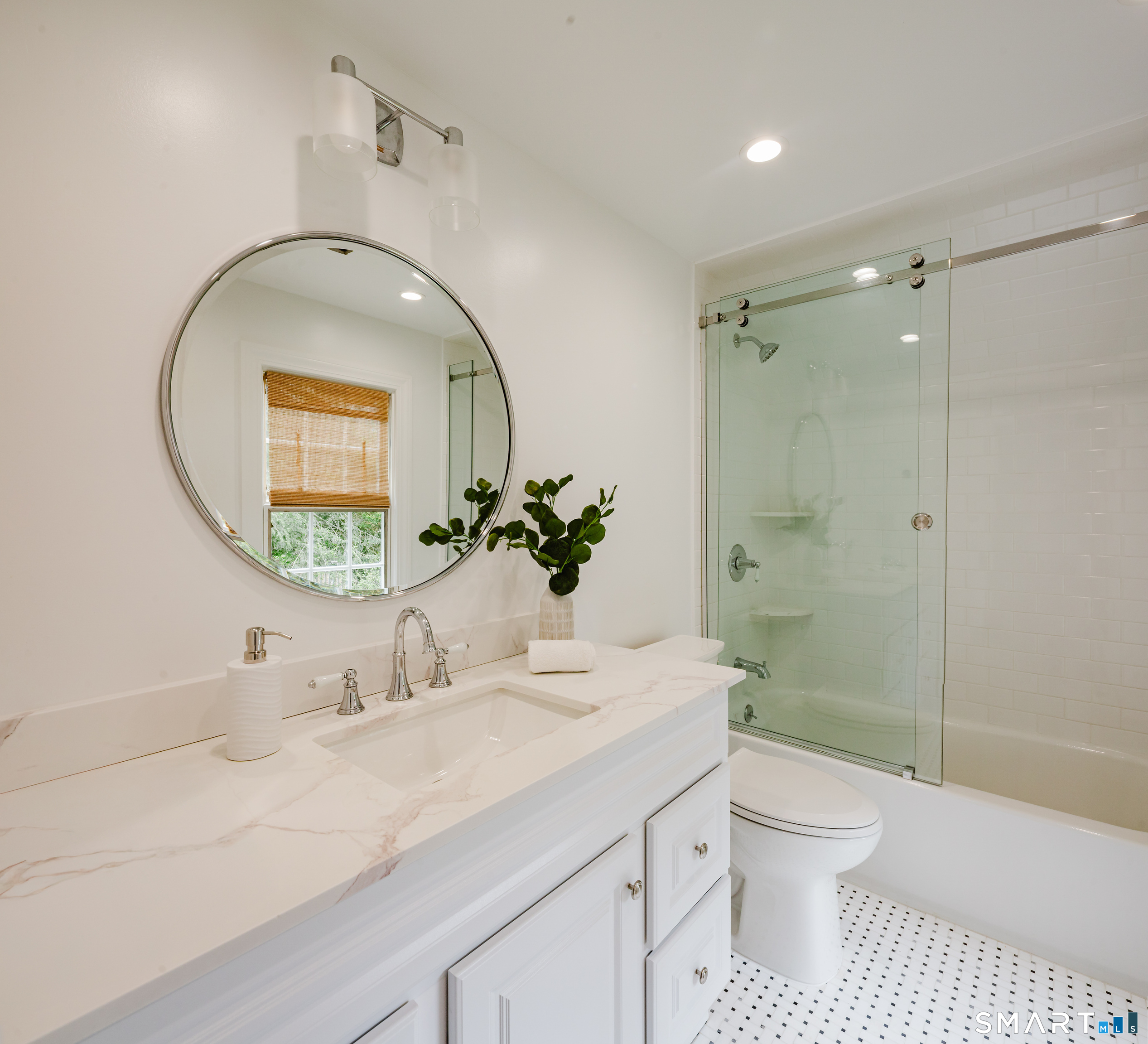 3 Holmewood Lane New Canaan CT 06840