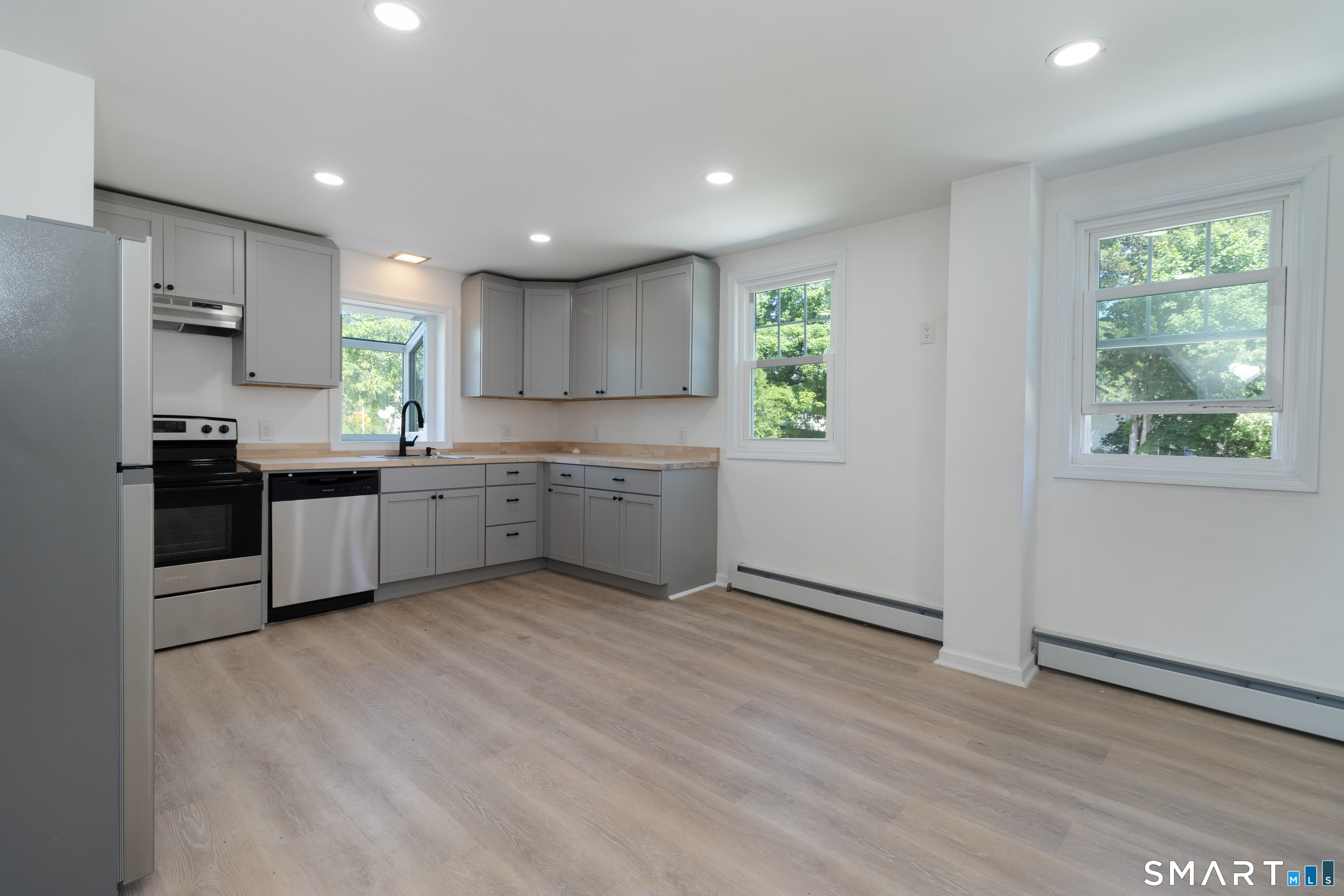 6 Brookside Avenue Sprague CT 06330