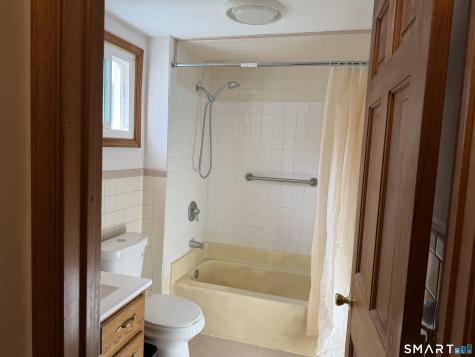 48 Barraclough Avenue Hamden CT 06517
