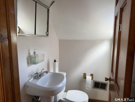 48 Barraclough Avenue Hamden CT 06517