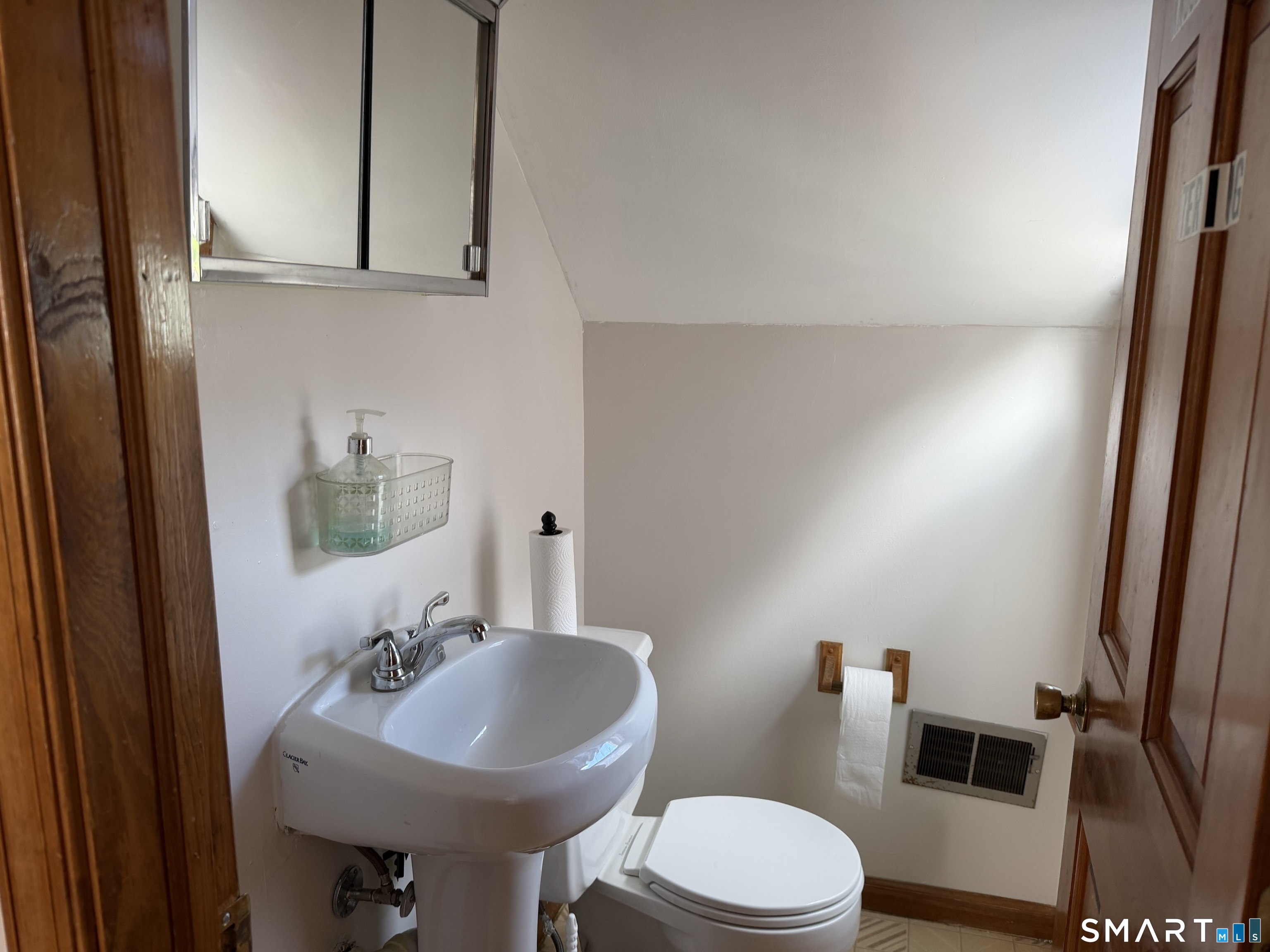 48 Barraclough Avenue Hamden CT 06517