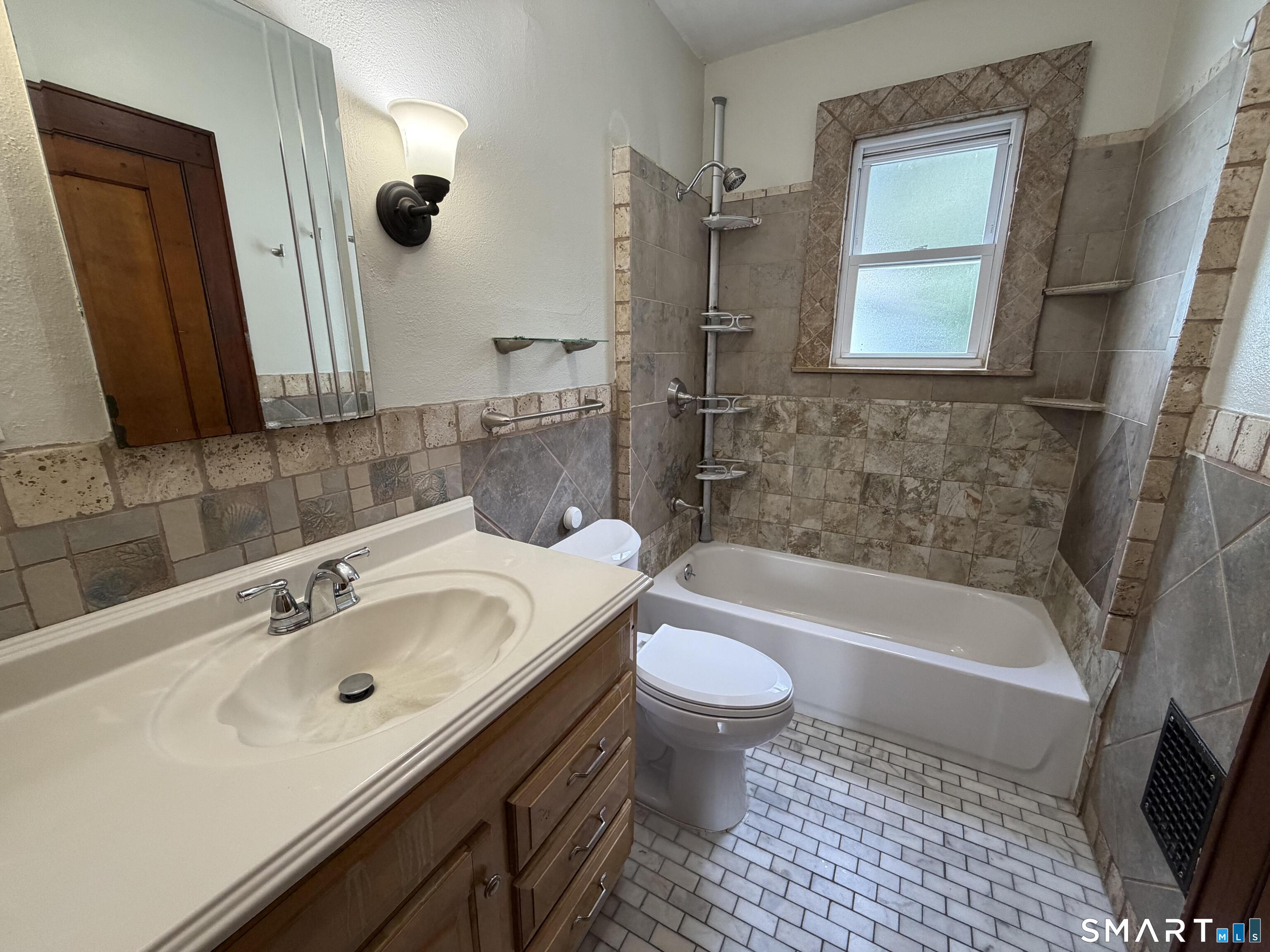 306 Judson Place Bridgeport CT 06610